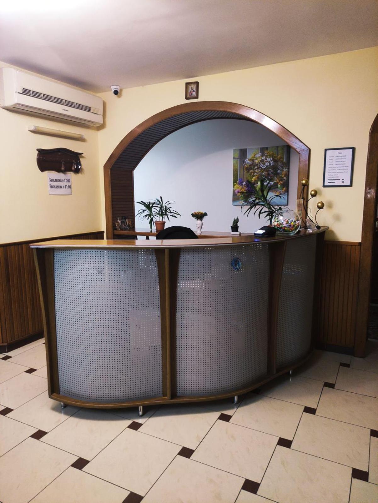 Hotel Delfin Munkács Kültér fotó
