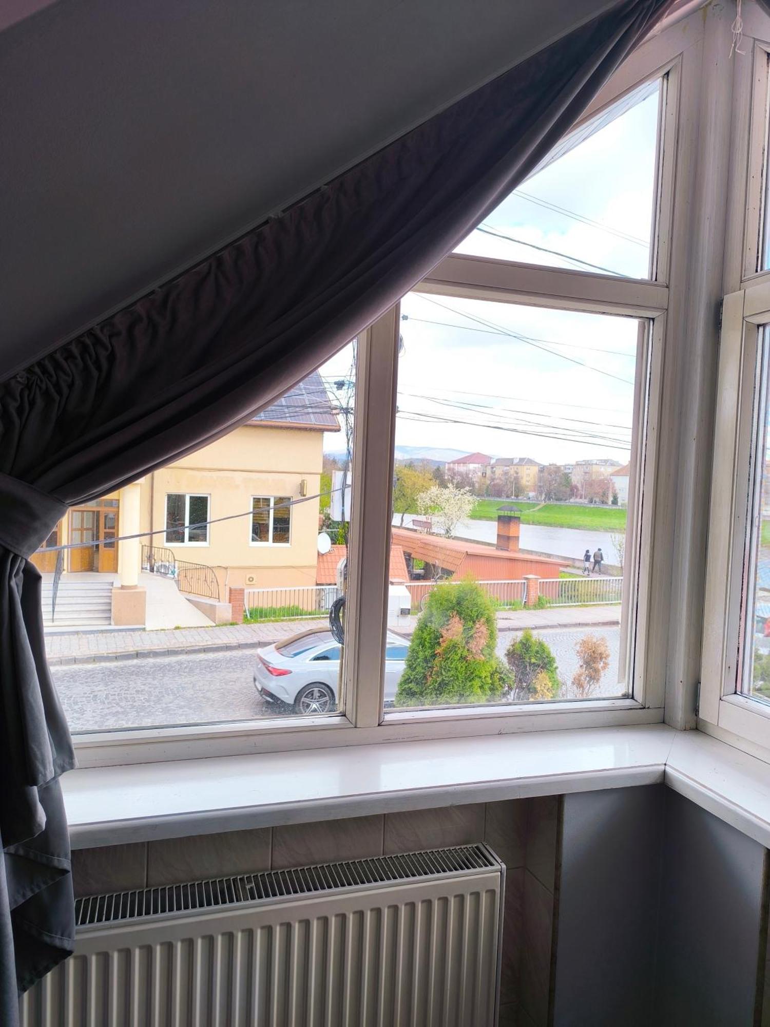 Hotel Delfin Munkács Szoba fotó